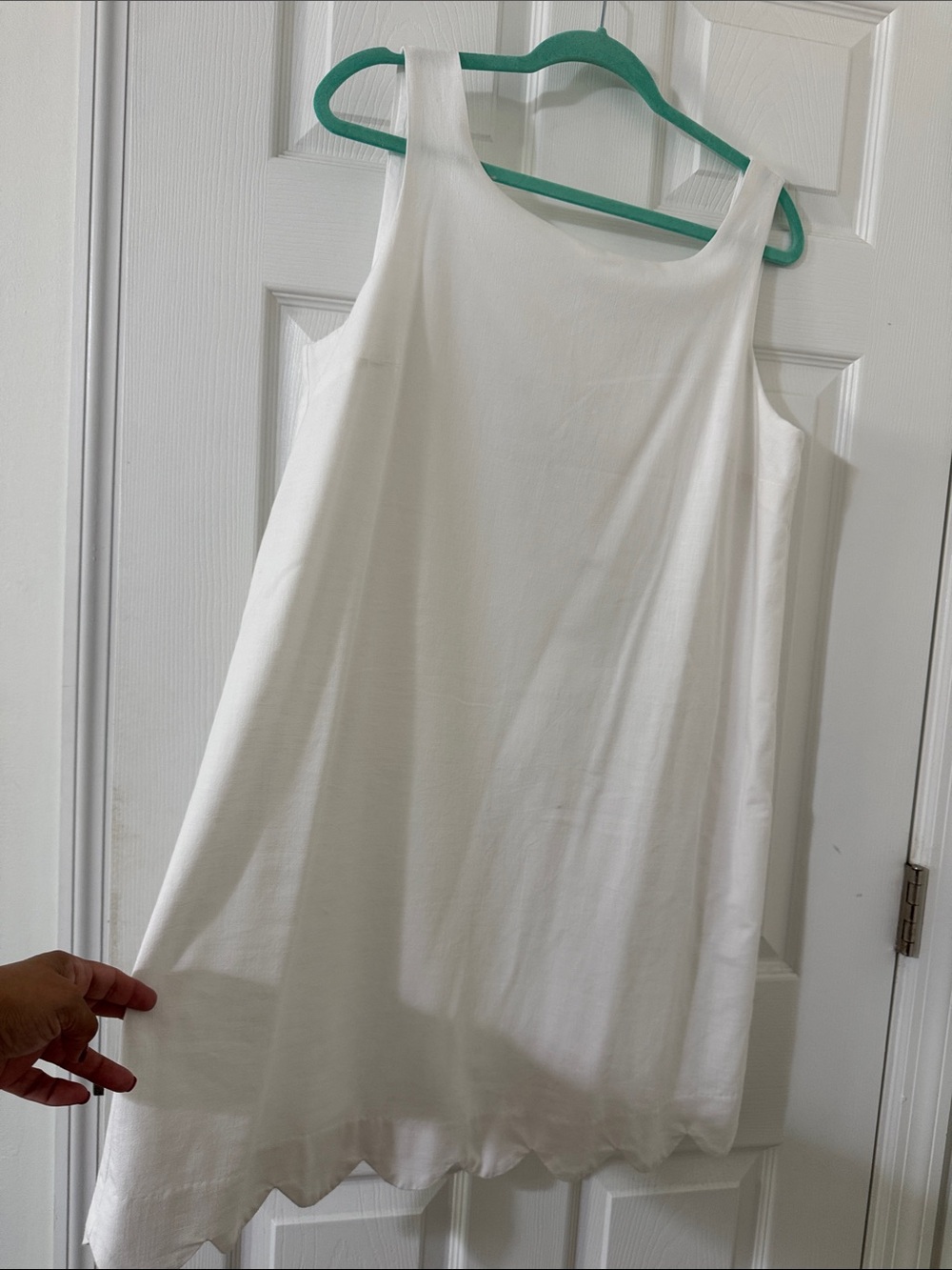 kate spade White Sleeveless Tank with Scalloped Hem